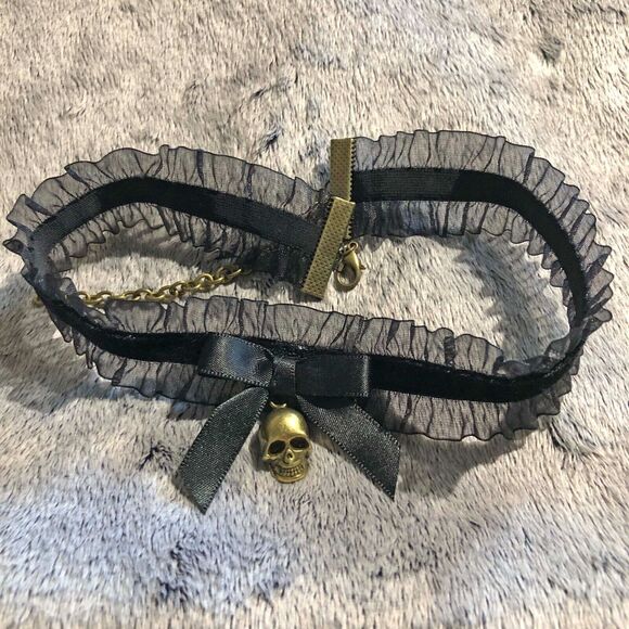 Gothic Black Skull Choker Antique Bronze 3D Charm Stretch Velvet Ribbon Necklace - Picture 2 of 7